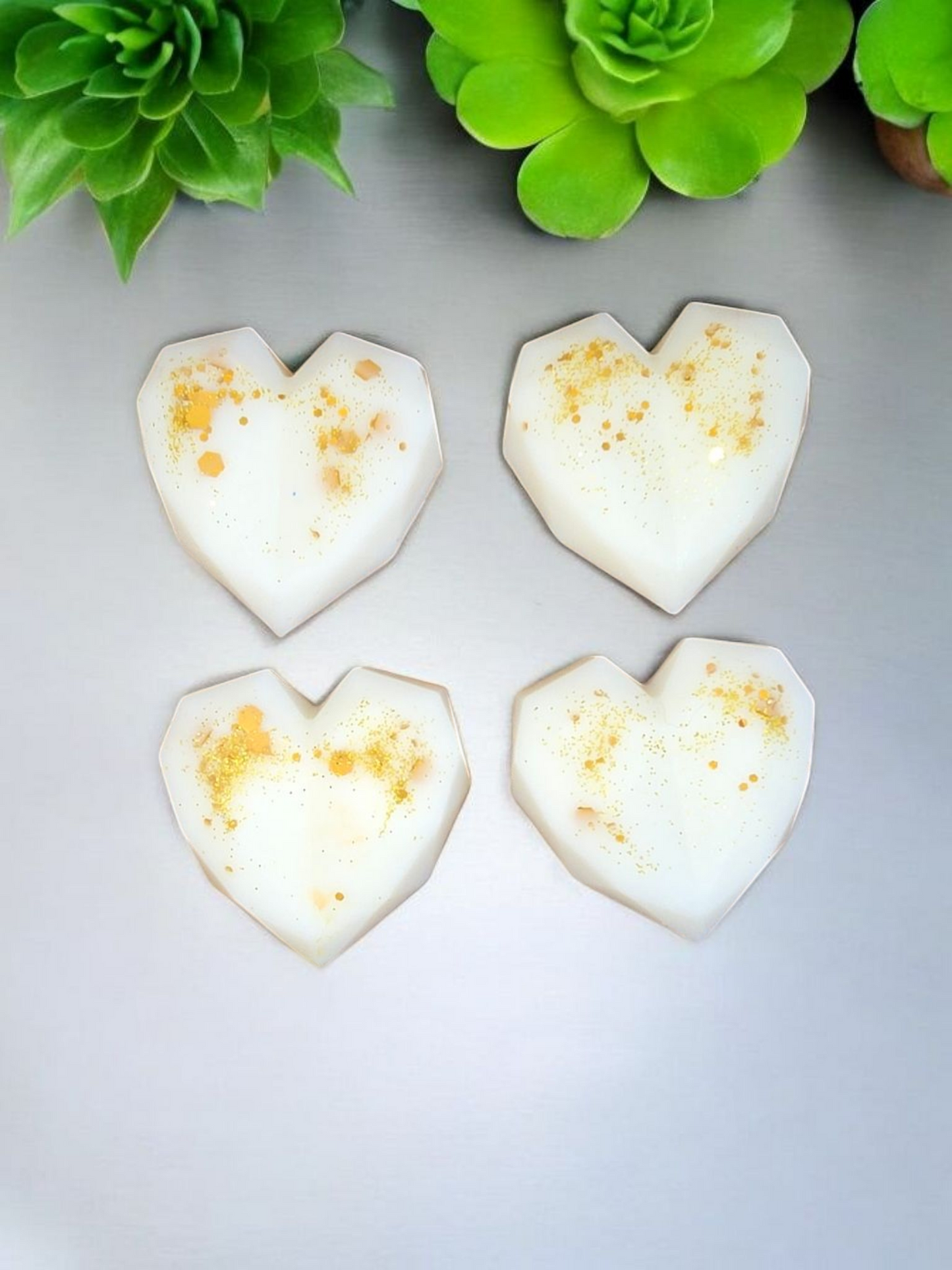 LARGE 3D HEARTS